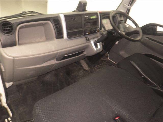 2020 Mitsubishi Fuso Canter 4WD Flat auction photo 4