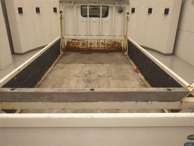 2020 Mitsubishi Fuso Canter 4WD Flat auction photo 7