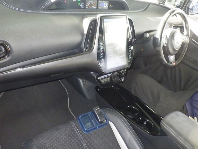 2018 Toyota Prius PHEV SナビP GRスポーツ auction photo 3