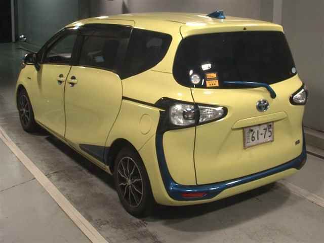 2015 Toyota Sienta ハイブリッドG auction photo 2