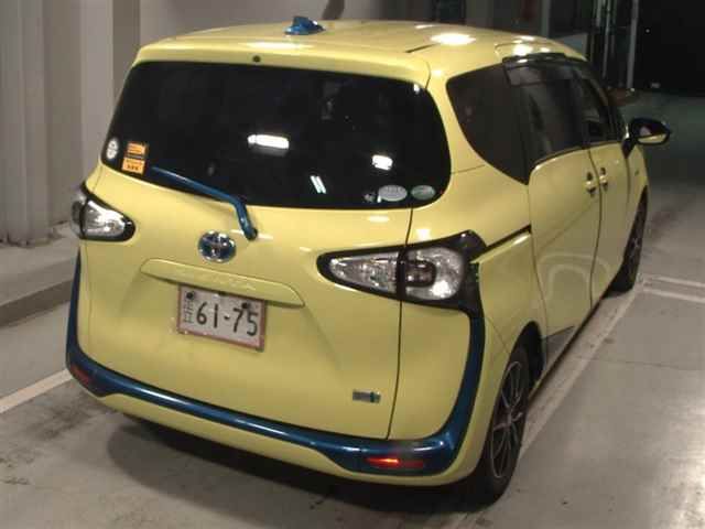 2015 Toyota Sienta ハイブリッドG auction photo 5