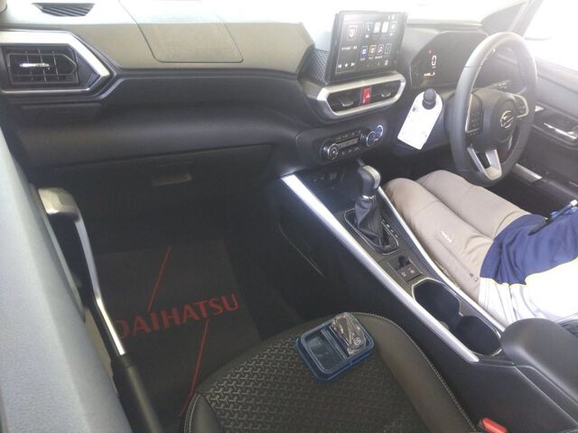 2026 Daihatsu Rocky Premium G HEV auction photo 3