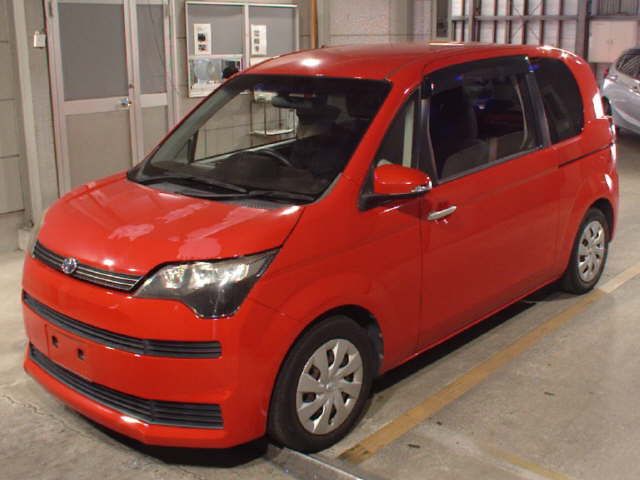 2014 Toyota Spade F auction photo 4