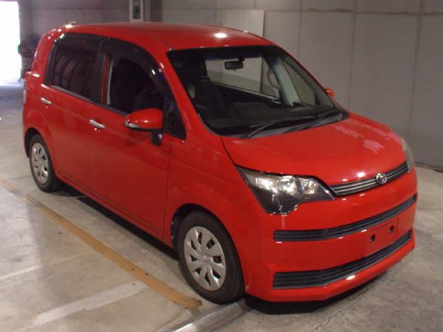 2014 Toyota Spade F Japan auction vehicle