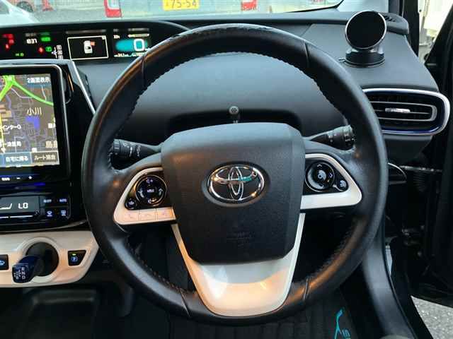 2016 Toyota Prius S Touring Selection auction photo 3
