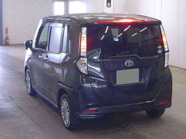 2018 Toyota Tank G S auction photo 2