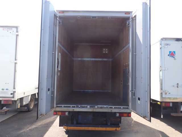 2017 Toyota Dyna 1.45t Panel Van 4WD auction photo 8