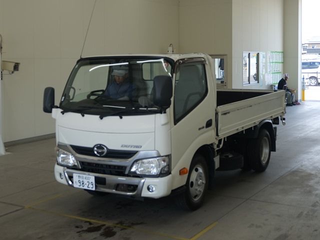 2017 Hino Dutro Hira Japan auction vehicle
