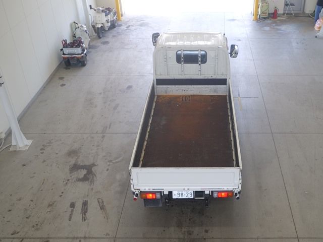 2017 Hino Dutro Hira auction photo 3