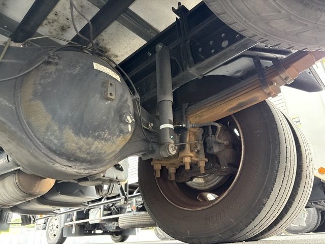2018 Mitsubishi Fuso Canter Aluminum Wing Wide, S Long auction photo 10