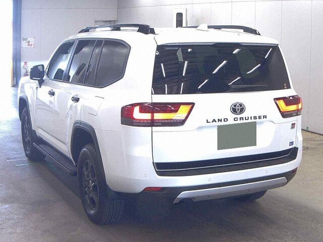 2025 Toyota Land Cruiser GR Sport 4WD auction photo 2