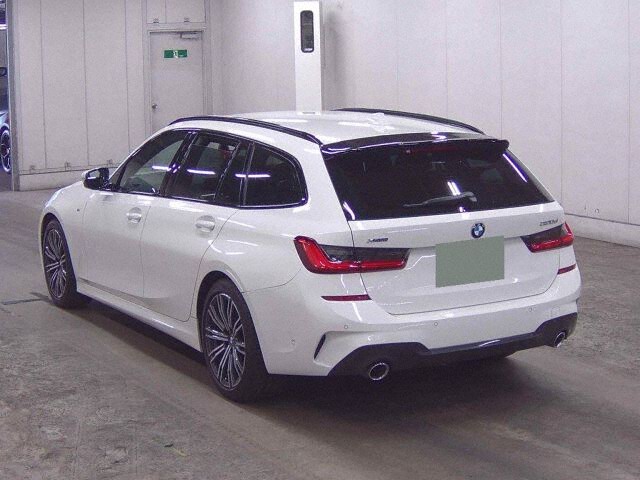 2020 BMW 3 Series 320DXDRツリMスポ 4WD auction photo 2