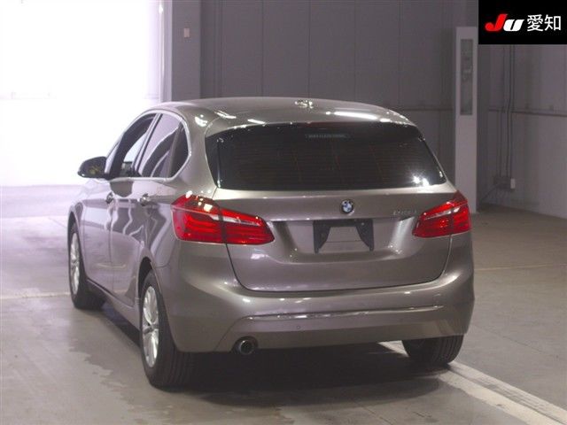 2015 BMW 2シリーズ Aツアラー 218d ラグジュアリー auction photo 2
