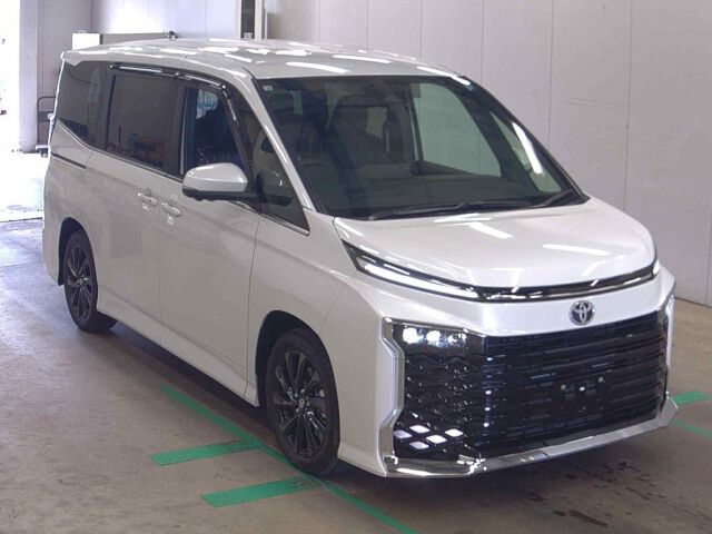 2026 Toyota Voxy ハイブリッドS-Z Japan auction vehicle