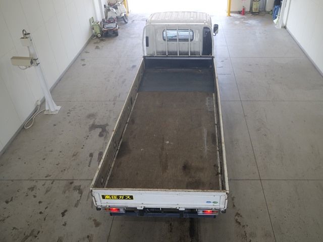 2010 Isuzu Elf ヒラ auction photo 3