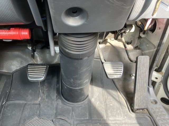 2010 Isuzu Elf ヒラ auction photo 4
