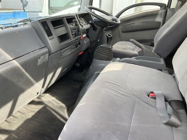 2010 Isuzu Elf ヒラ auction photo 5