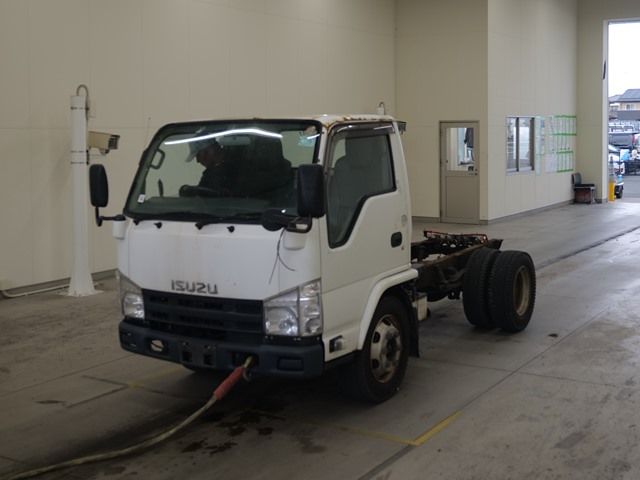 2011 Isuzu Elf chassis Japan auction vehicle