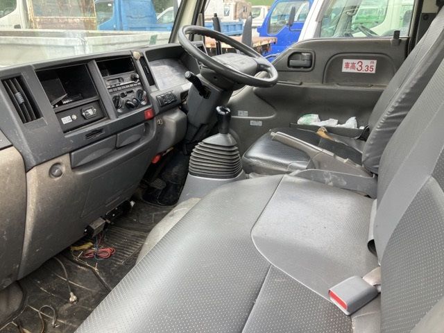 2011 Isuzu Elf chassis auction photo 5