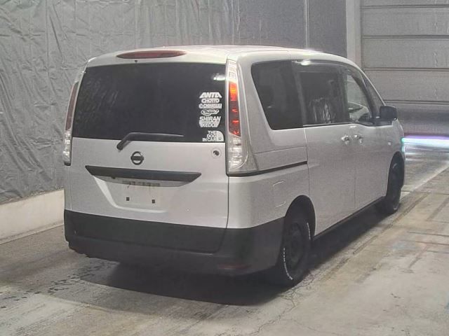 2012 Nissan Serena 20S auction photo 2