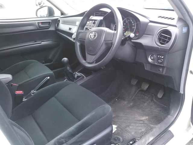 2020 Toyota Corolla Axio auction photo 3