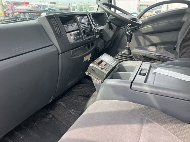 2010 Isuzu Forward レイゾウレイトウ PG auction photo 5