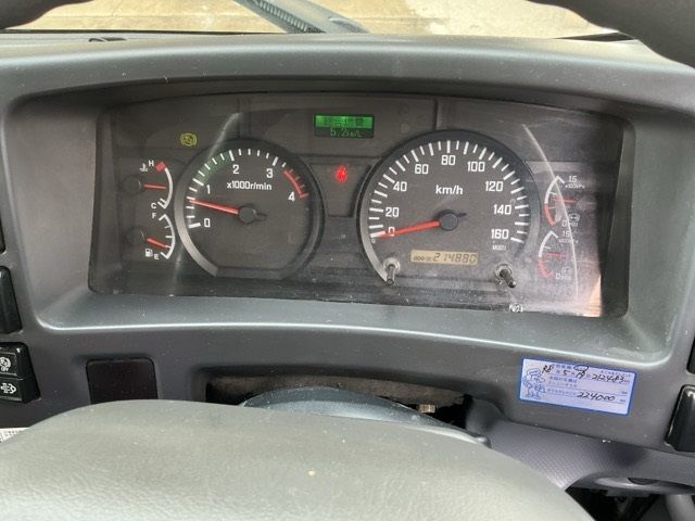 2010 Isuzu Forward レイゾウレイトウ PG auction photo 6