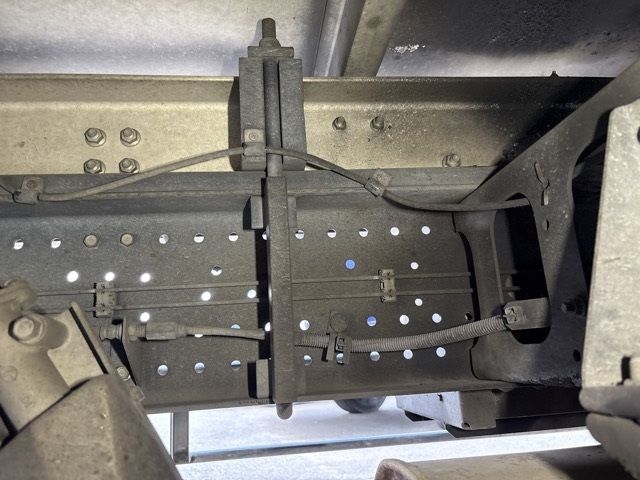 2010 Isuzu Forward レイゾウレイトウ PG auction photo 17