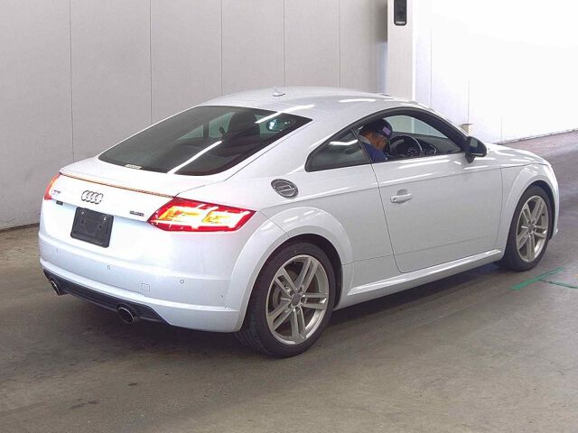2016 Audi TTクーペ 2.0 TFSI Quattro 4WD auction photo 5