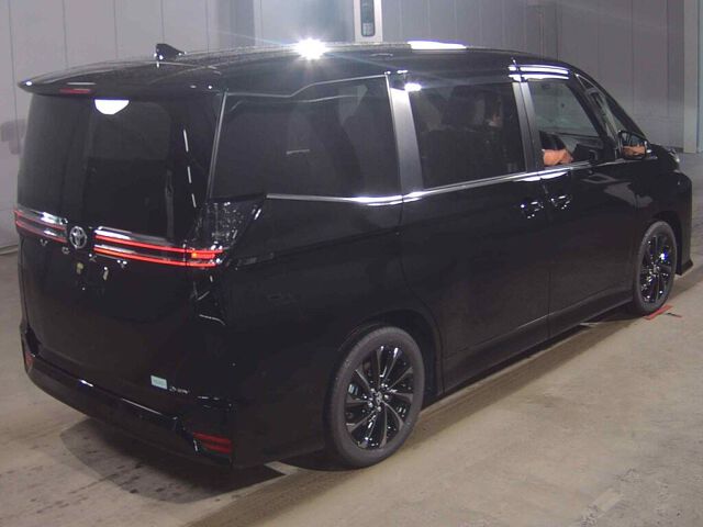 2026 Toyota Voxy Hybrid S-Z auction photo 5