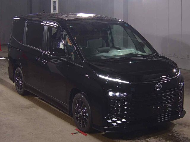 Japan Auction Vehicles 8 2026 Toyota Voxy Hybrid S-Z auction photo