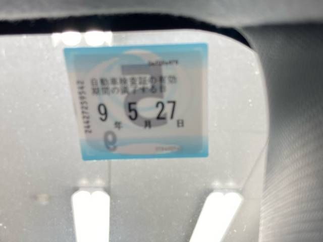 2014 Toyota Voxy Hybrid V auction photo 6