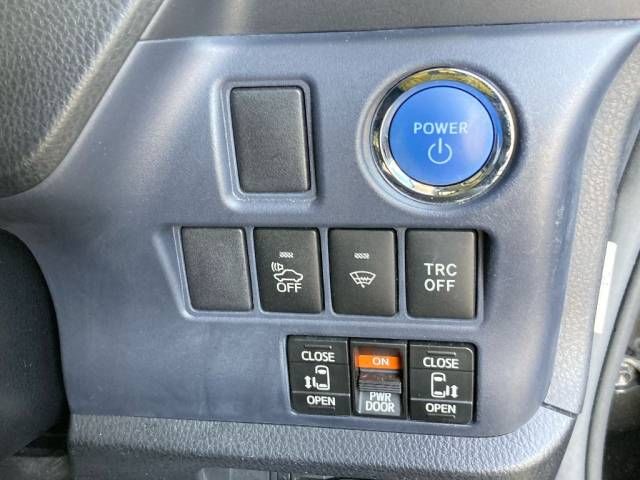 2014 Toyota Voxy Hybrid V auction photo 5