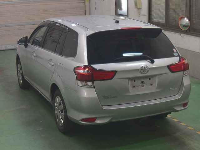 2015 Toyota Corolla Fielder 4WD 1.5G auction photo 2