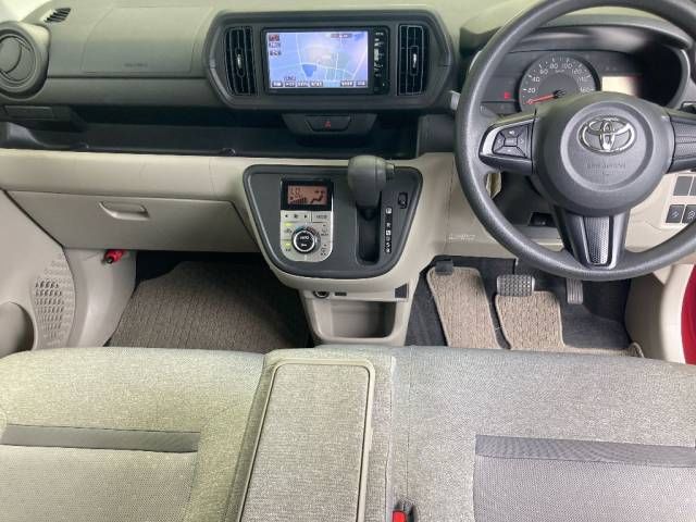 2016 Toyota Passo X L Package S auction photo 4