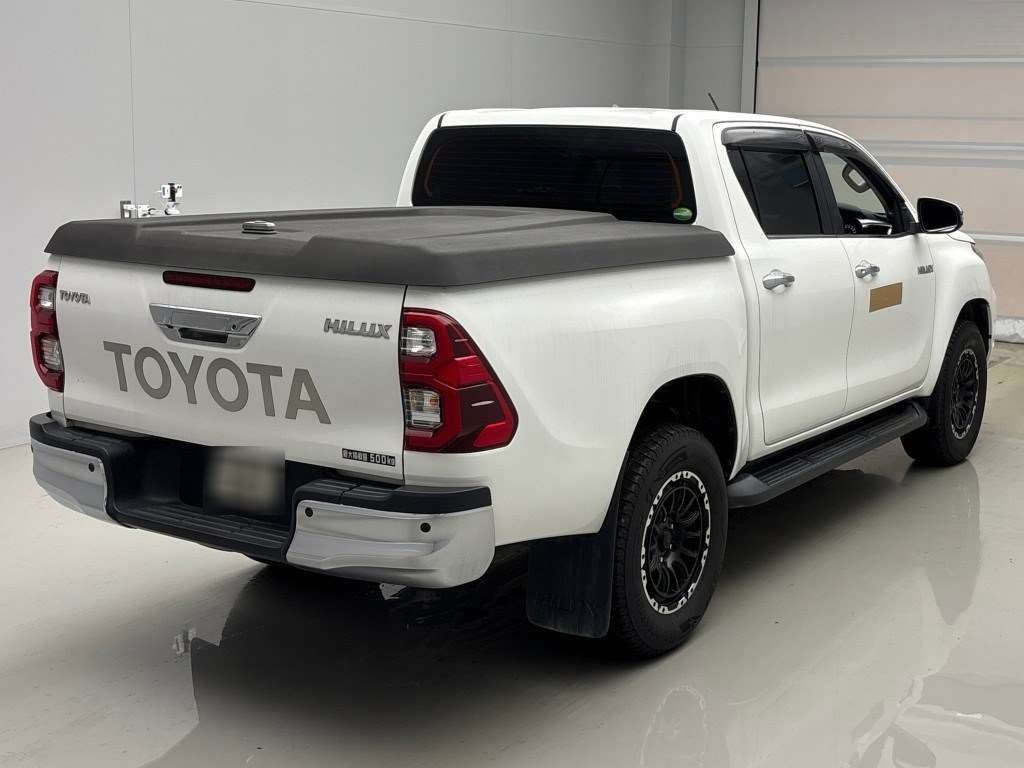 2021 Toyota Hilux Z 4WD auction photo 2