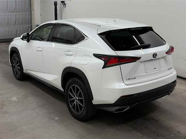 2018 Lexus NX NX300Iパッケージ auction photo 2