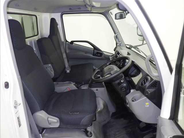 2020 Toyota Dyna Flatbed auction photo 5