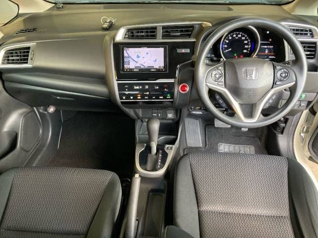 2017 Honda Fit 13G・F auction photo 2