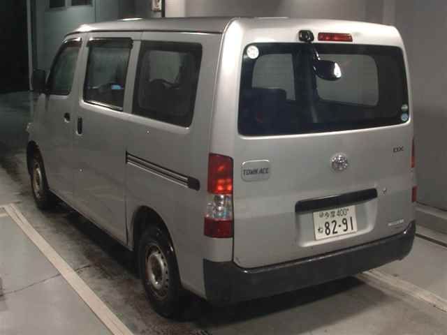 2015 Toyota タウンエース バン DX auction photo 2