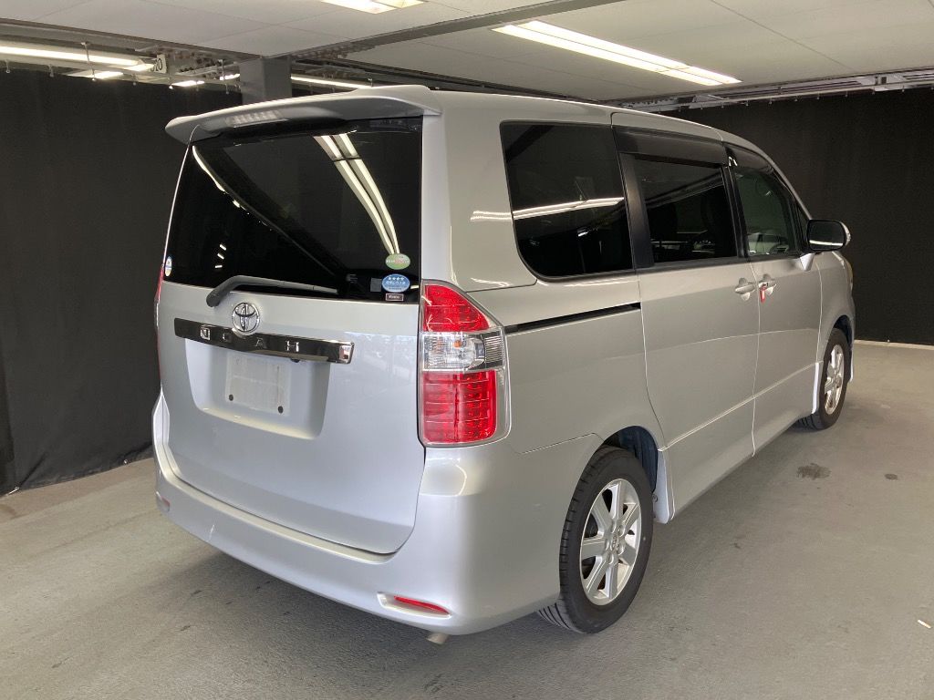 2007 Toyota Noah S auction photo 4