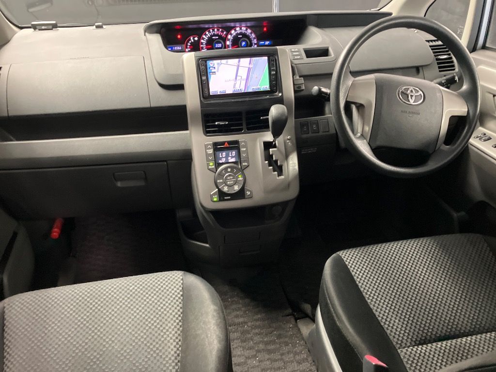 2007 Toyota Noah S auction photo 3