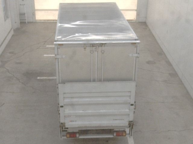 2020 Isuzu Elf Van auction photo 3