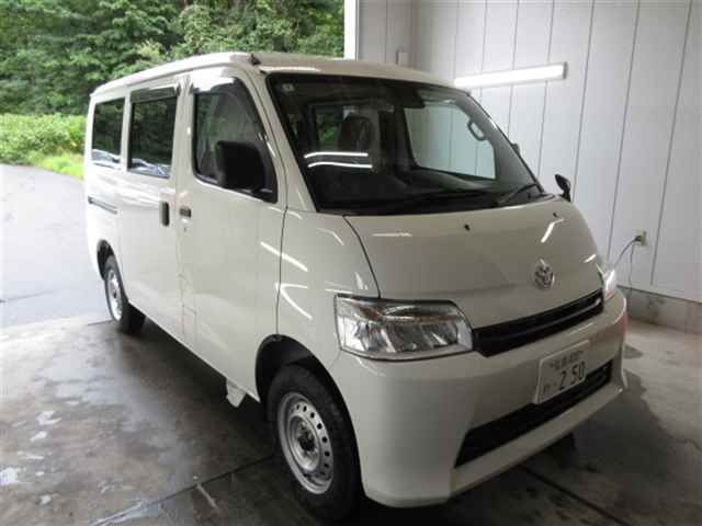 Japan Auction Vehicles 11 2025 Toyota タウンエース バン 4WD GL auction photo