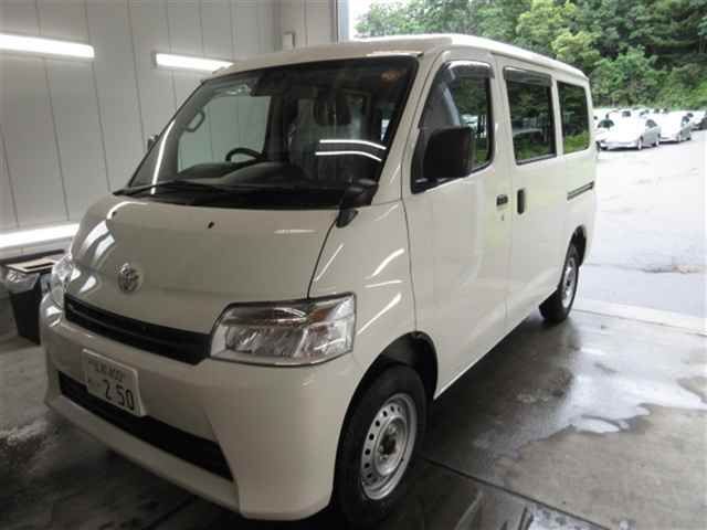 2025 Toyota タウンエース バン 4WD GL auction photo 8