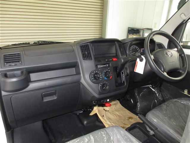 2025 Toyota タウンエース バン 4WD GL auction photo 3