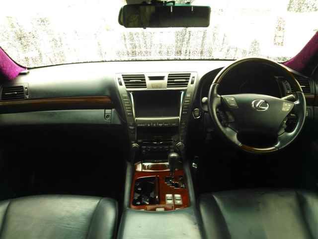 2007 Lexus LS460 Ver. S auction photo 8