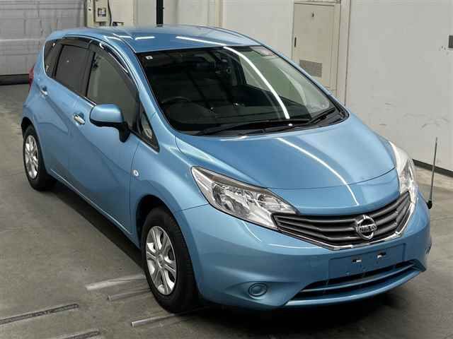 2013 Nissan Note メダリスト Japan auction vehicle