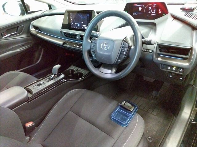 2024 Toyota Prius G 4WD auction photo 3