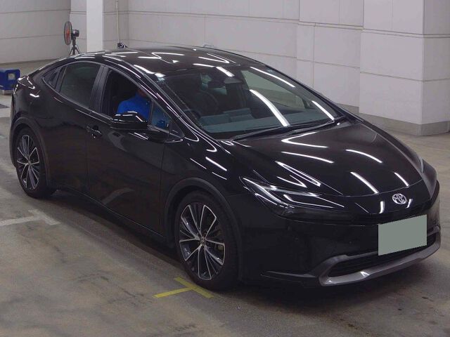 2024 Toyota Prius G 4WD Japan auction vehicle